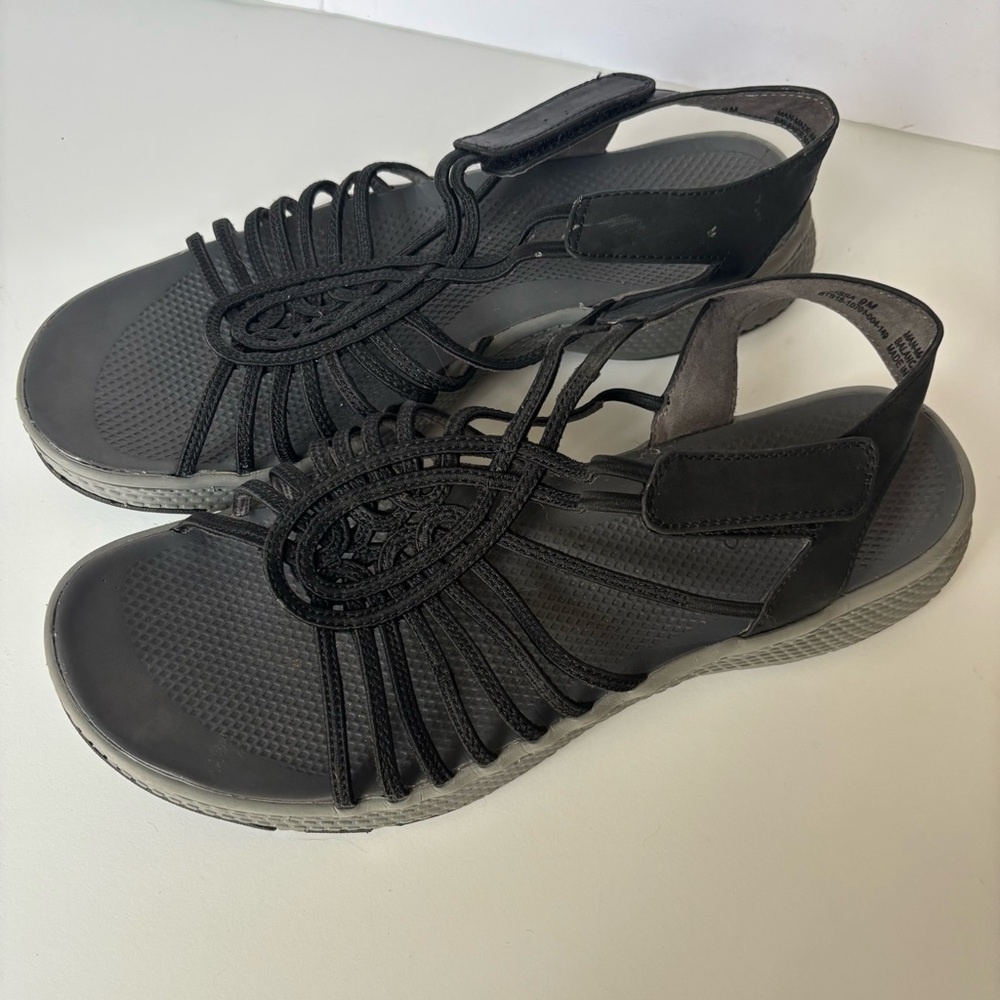 BareTraps Olissa Black Strappy sandals 9
